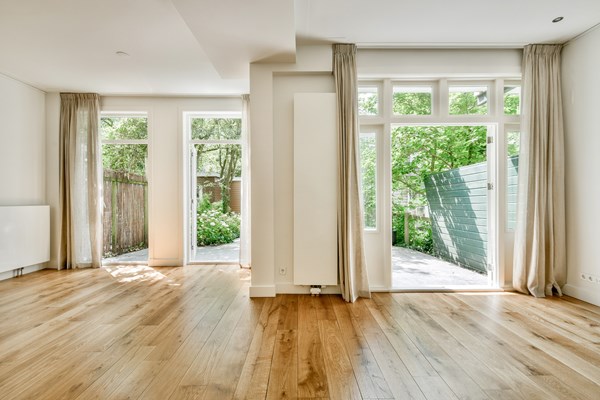 Property photo - Paramariboplein 39H, 1058AP Amsterdam